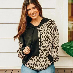 Grace & Emma SPLIT BETWEEN THE LINE PULLOVER HOODIE WITH POCKET, LEOPARD